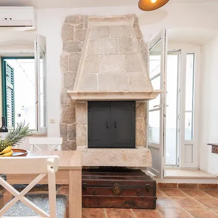 Lejlighed Antique Beautiful In Center With Terrace & Sea View