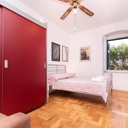 Antique Beautiful In Center With Terrace & Sea View *