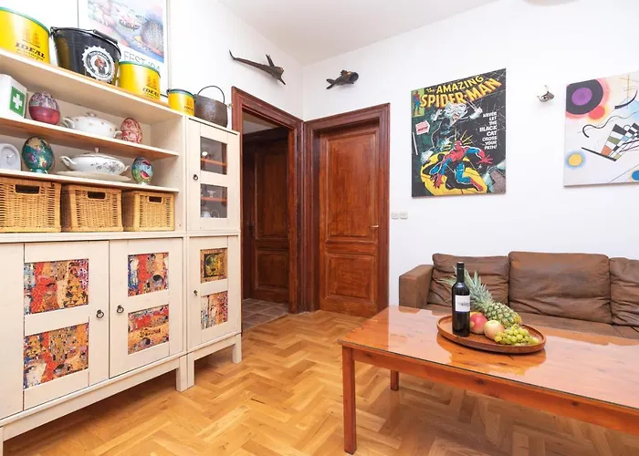 Antique Beautiful In Center With Terrace & Sea View Lejlighed