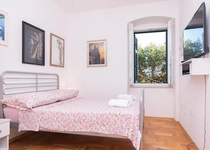 Antique Beautiful In Center With Terrace & Sea View Lejlighed Split